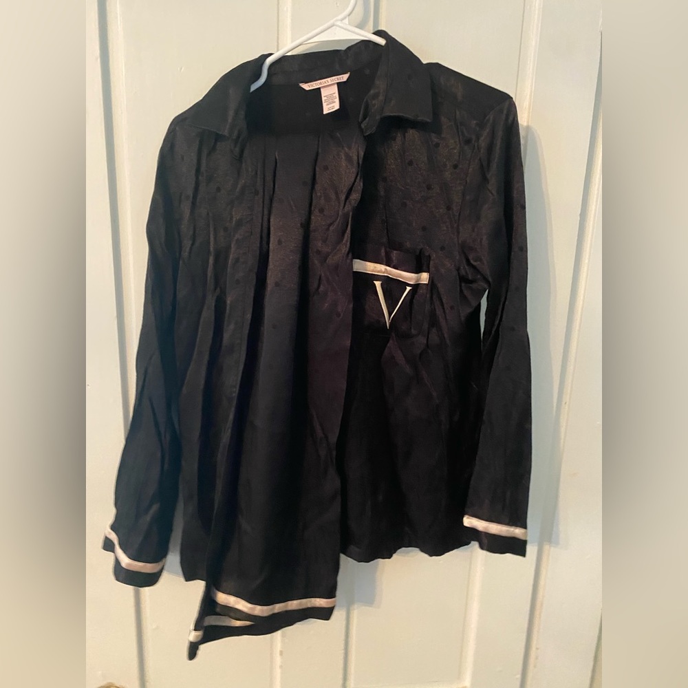 Victoria secret matching pajama set, color black, women's size small.